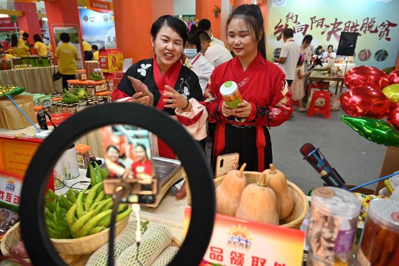 高效采购策略：在繁杂市场中找到最优商品